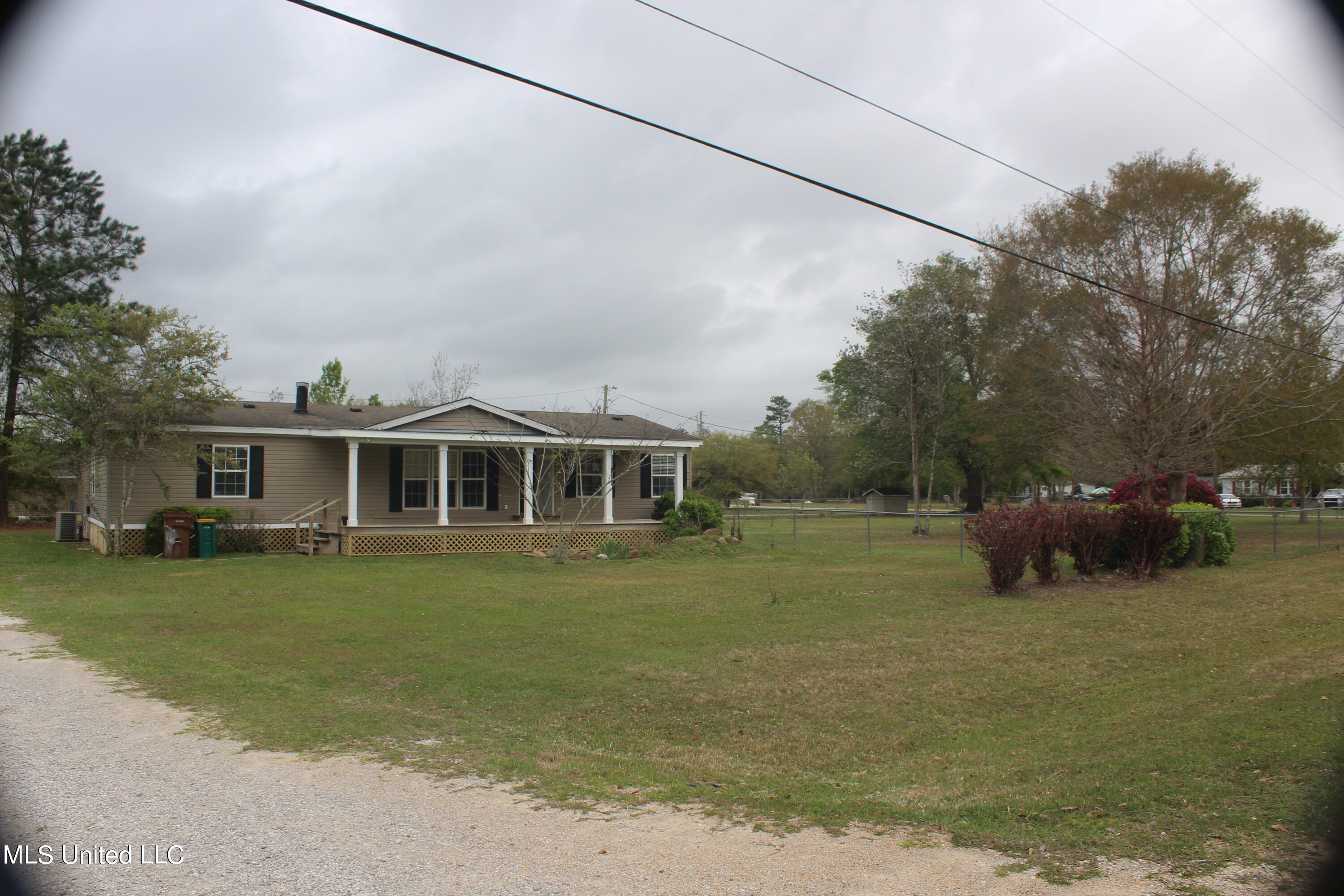15815 Avilla Road Biloxi, MS 39532 - Photo 3 of 26 IMG_0342