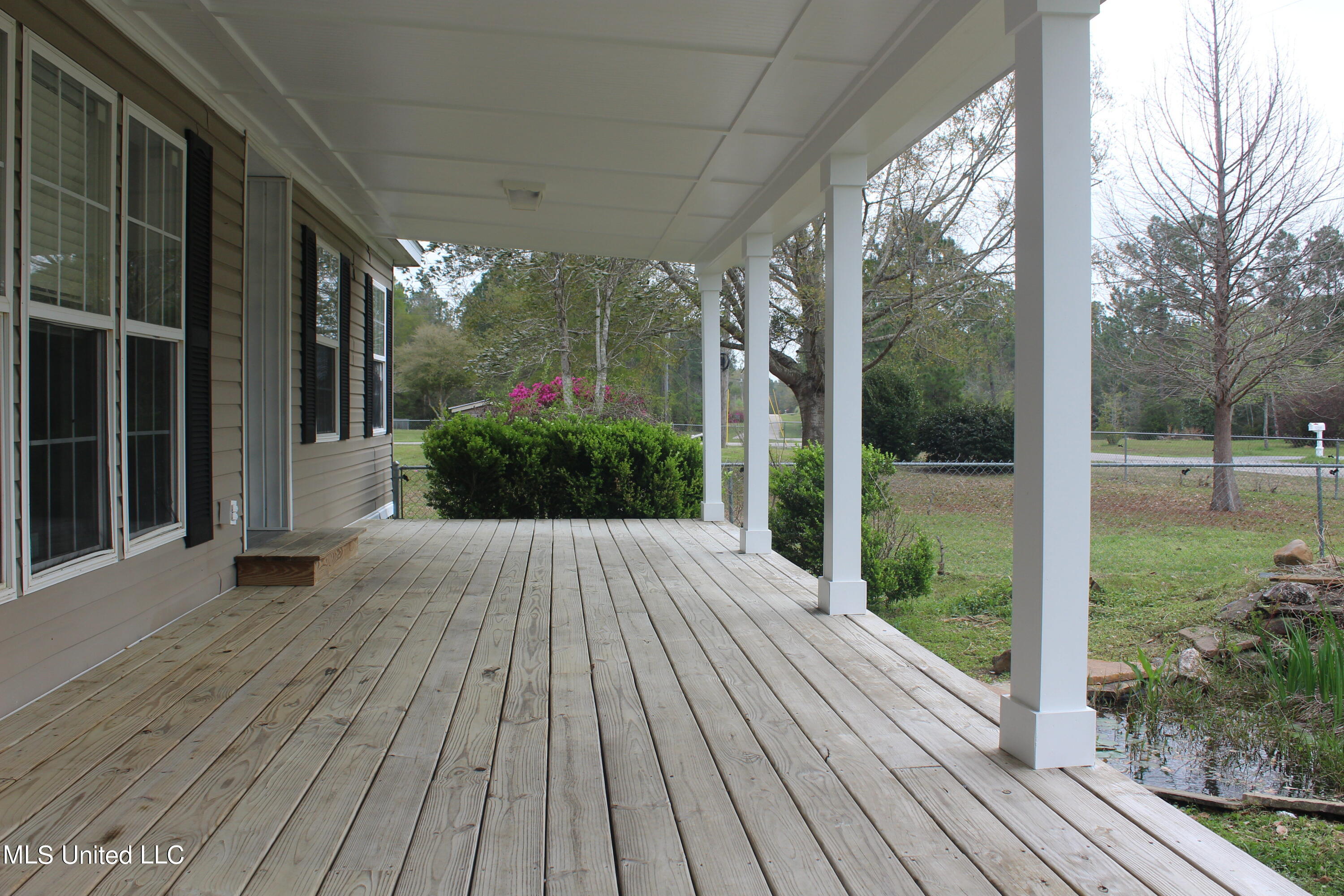 15815 Avilla Road Biloxi, MS 39532 - Photo 4 of 26 IMG_0354