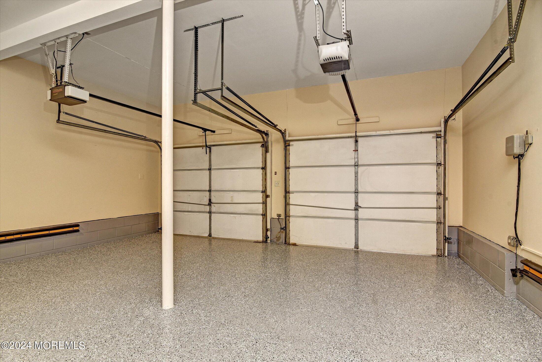 432 Union Hill Road Morganville, NJ 07751 - Photo 21 of 27 37-Garage