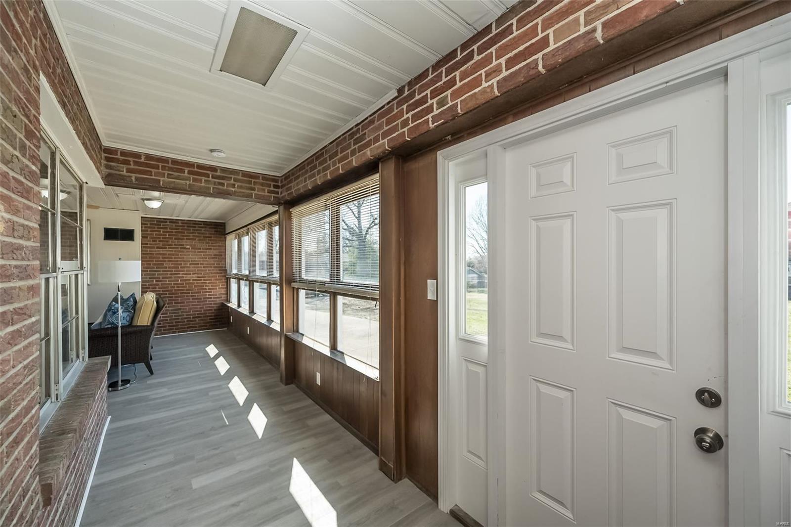8230 Natural Bridge Road St. Louis, MO 63121 - Photo 12 of 58