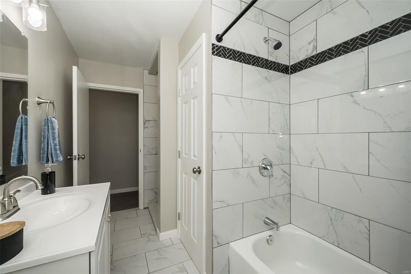 8230 Natural Bridge Road St. Louis, MO 63121 - Photo 29 of 58