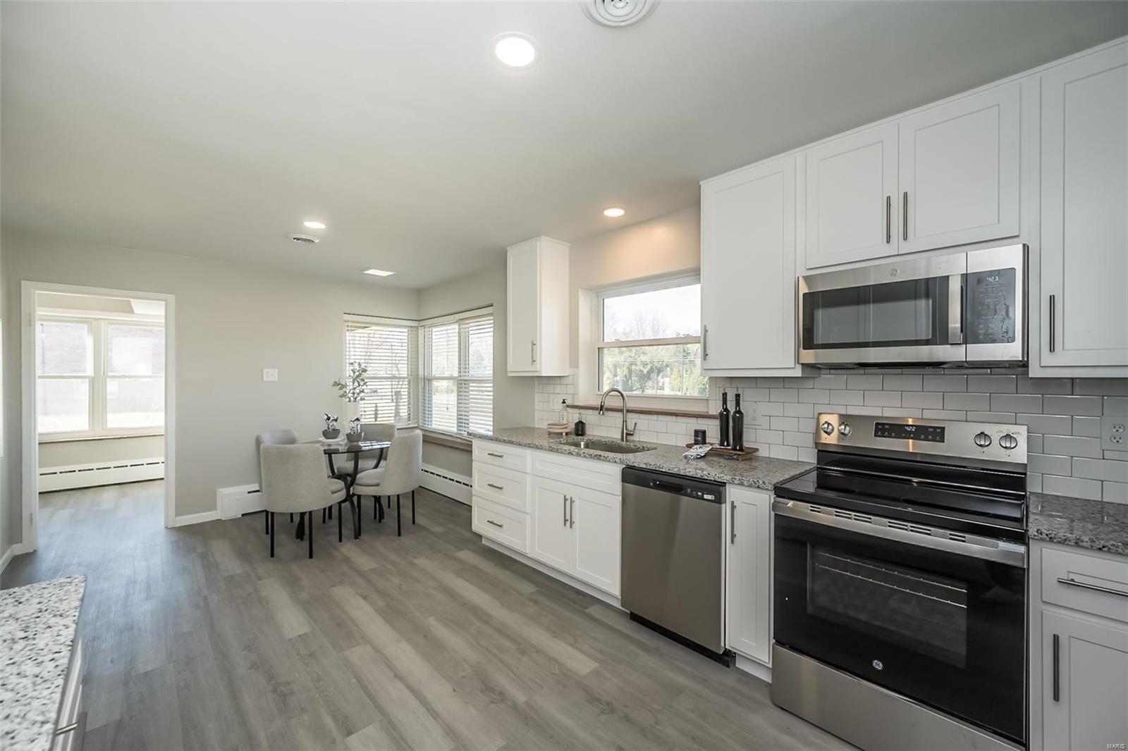 8230 Natural Bridge Road St. Louis, MO 63121 - Photo 4 of 58