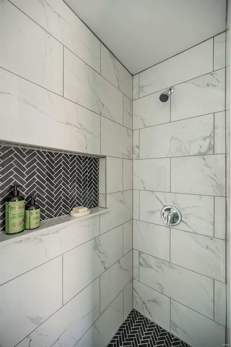 8230 Natural Bridge Road St. Louis, MO 63121 - Photo 46 of 58
