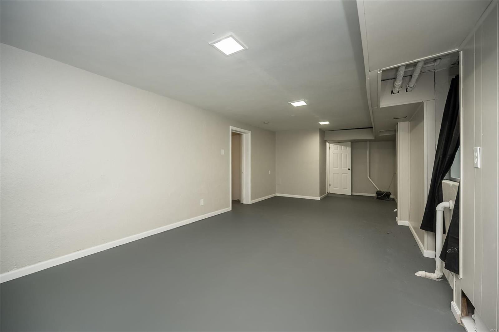 8230 Natural Bridge Road St. Louis, MO 63121 - Photo 50 of 58