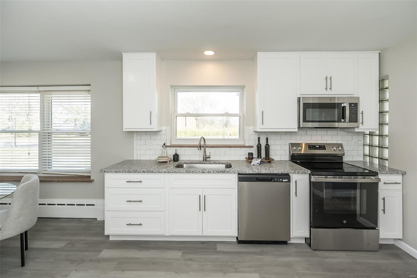 8230 Natural Bridge Road St. Louis, MO 63121 - Photo 6 of 58