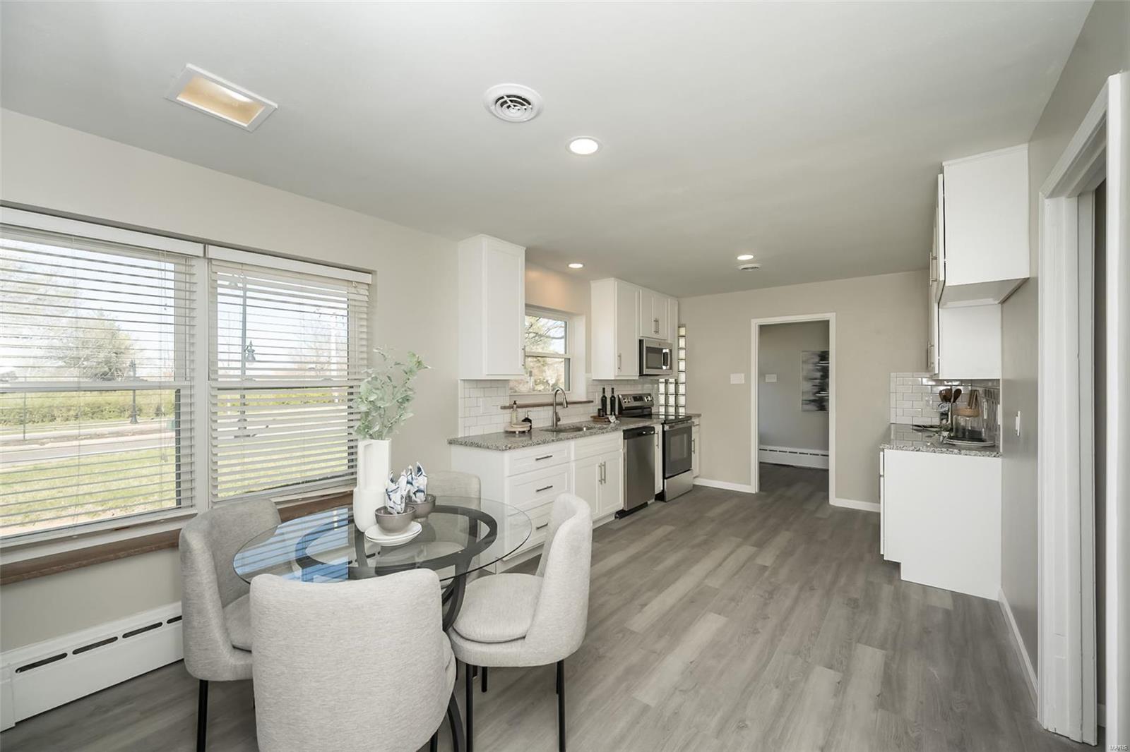 8230 Natural Bridge Road St. Louis, MO 63121 - Photo 10 of 58