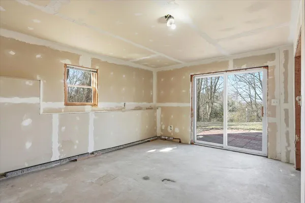 $550,000 | 1868 90th Street, New Richmond, WI 54017