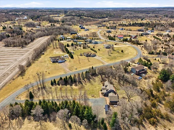$550,000 | 1868 90th Street, New Richmond, WI 54017