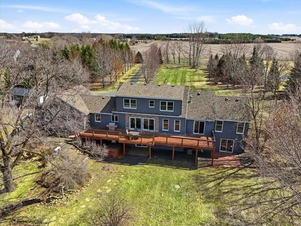 $550,000 | 1868 90th Street, New Richmond, WI 54017