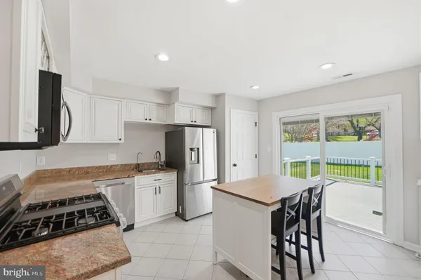 $435,000 | 16111 Village Drive West, Upper Marlboro, MD 20772