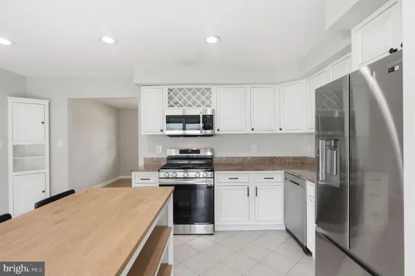 $435,000 | 16111 Village Drive West, Upper Marlboro, MD 20772