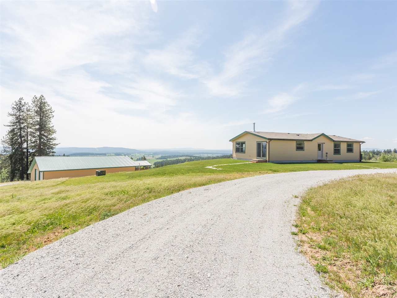 2492 Phay Road Elk, WA 99009 - Photo 2 of 18
