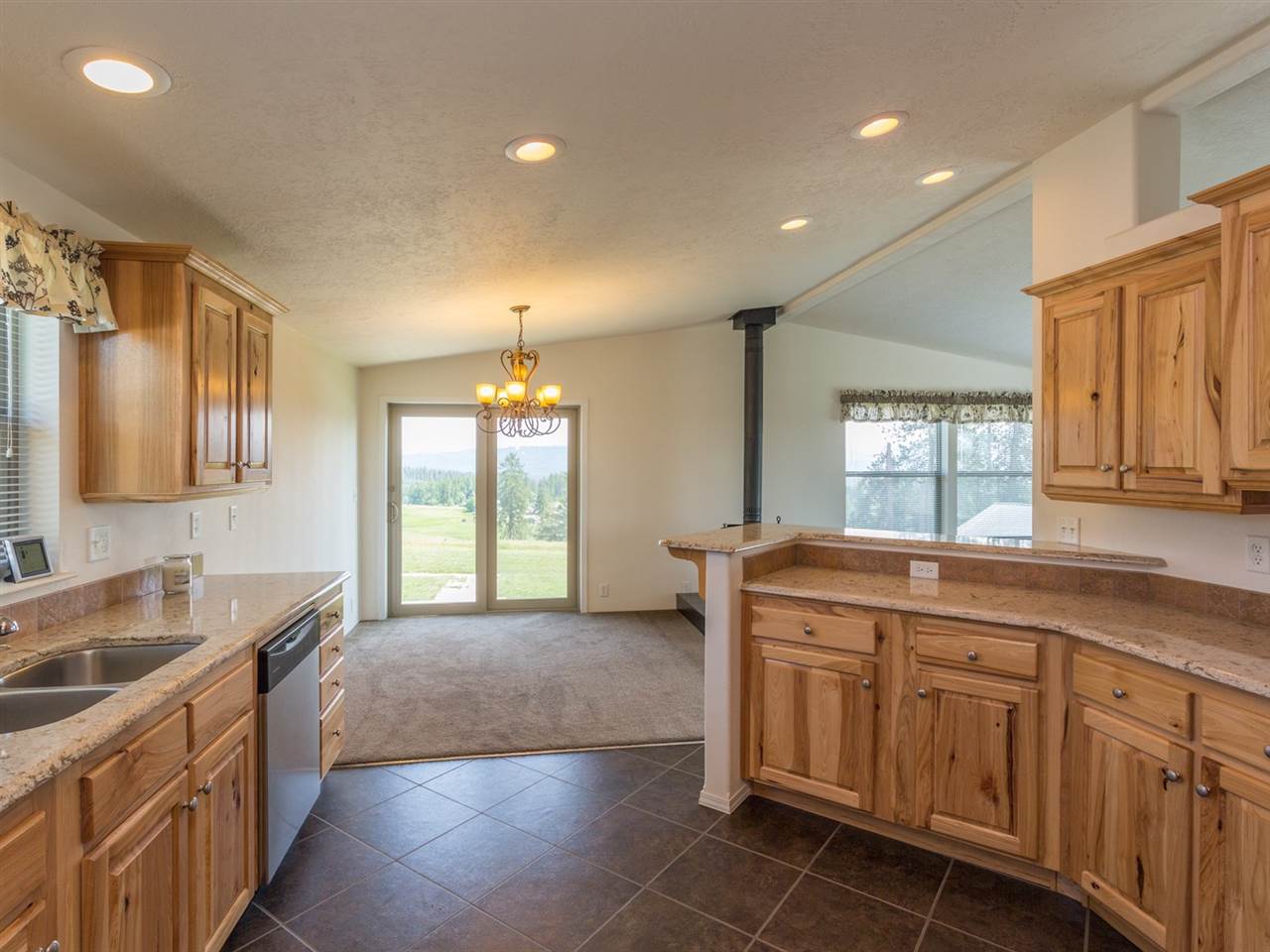 2492 Phay Road Elk, WA 99009 - Photo 6 of 18