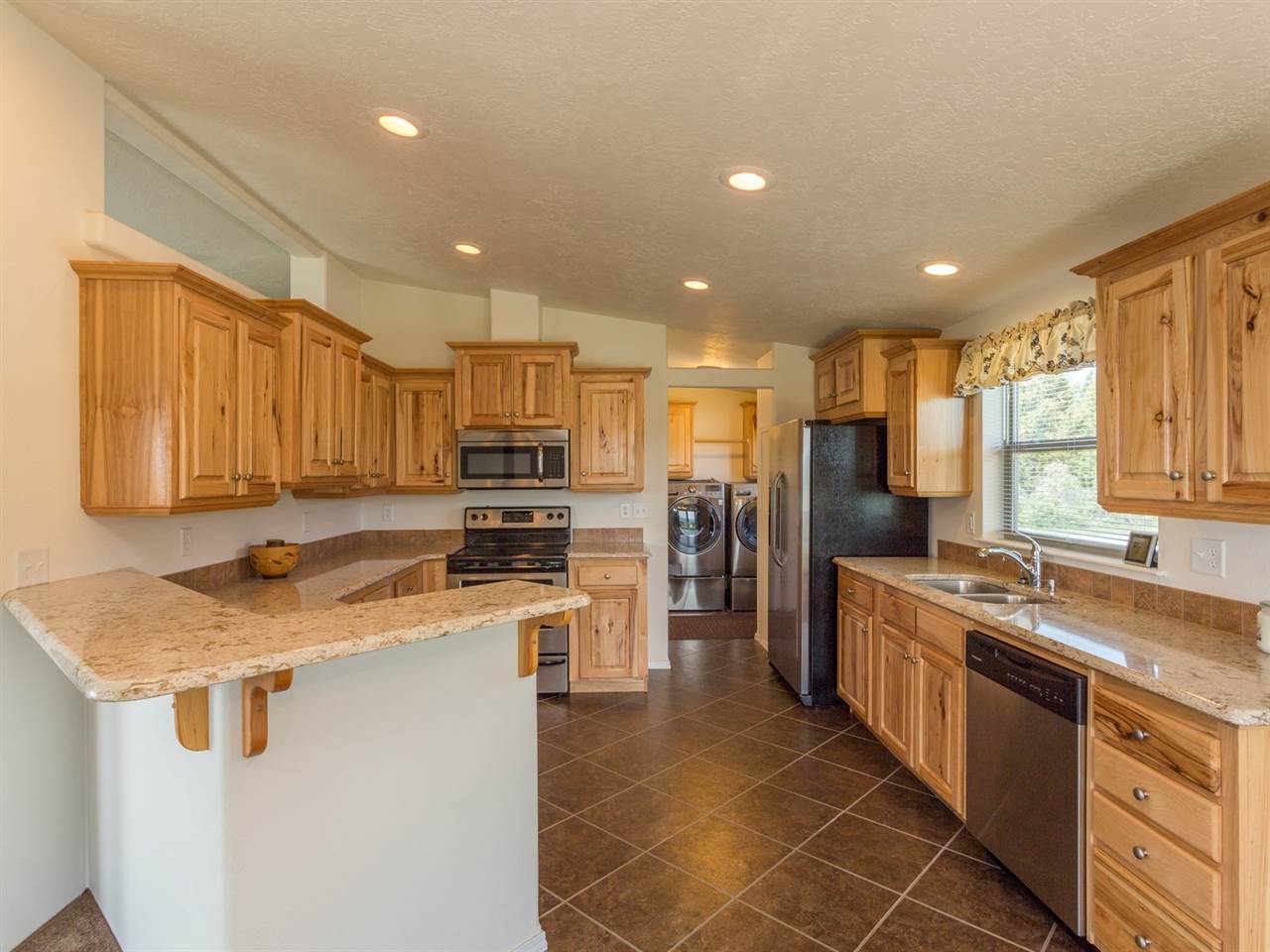 2492 Phay Road Elk, WA 99009 - Photo 7 of 18