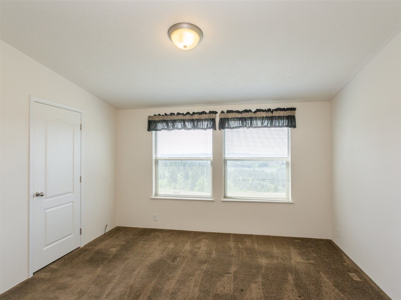 2492 Phay Road Elk, WA 99009 - Photo 9 of 18