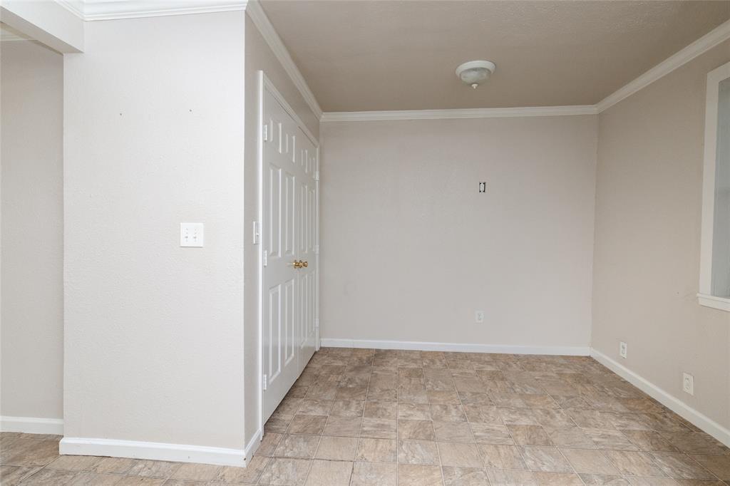 313 North Roe Street White Settlement, TX 76108 - Photo 13 of 33