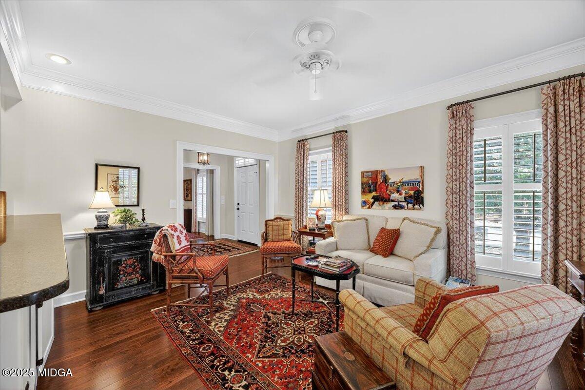133 Covington Place Macon, GA 31210 - Photo 20 of 36 a living room with furniture and a window