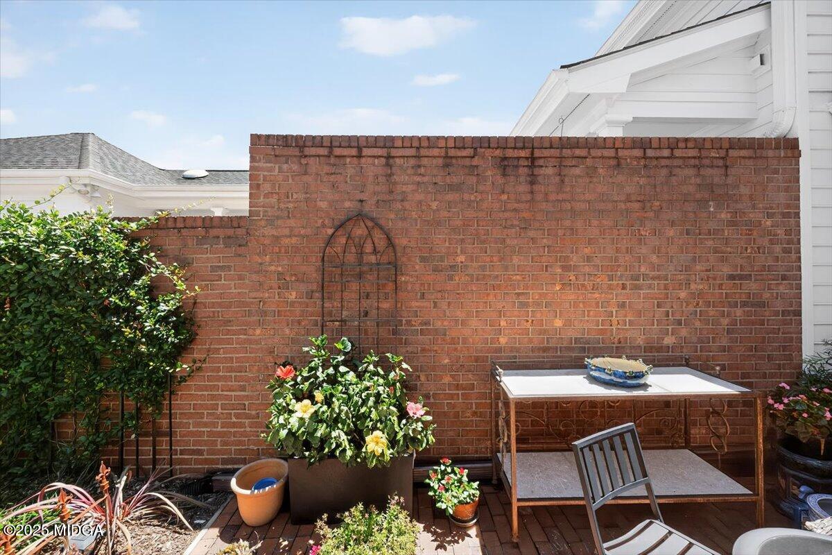 133 Covington Place Macon, GA 31210 - Photo 34 of 36 a outdoor view with a seating space