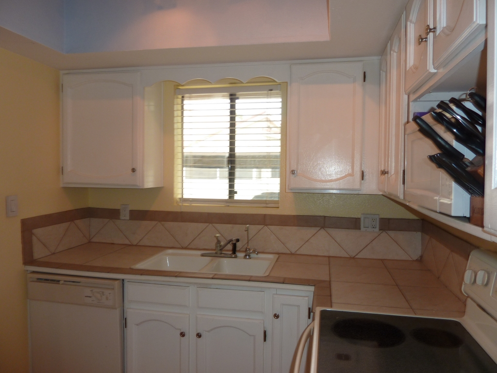 406 East Cullumber Avenue, Unit A Gilbert, AZ 85234 - Photo 9 of 17 Kitchen 4