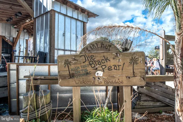 $325,000 | 238 12th Street, Colonial Beach, VA 22443