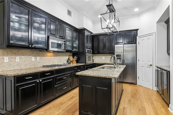 $575,000 | 3815 North Hullen Street, Metairie, LA 70002