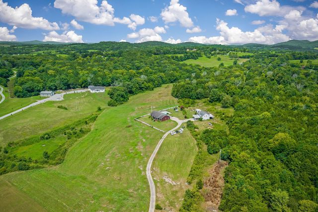 a view of a tennis court