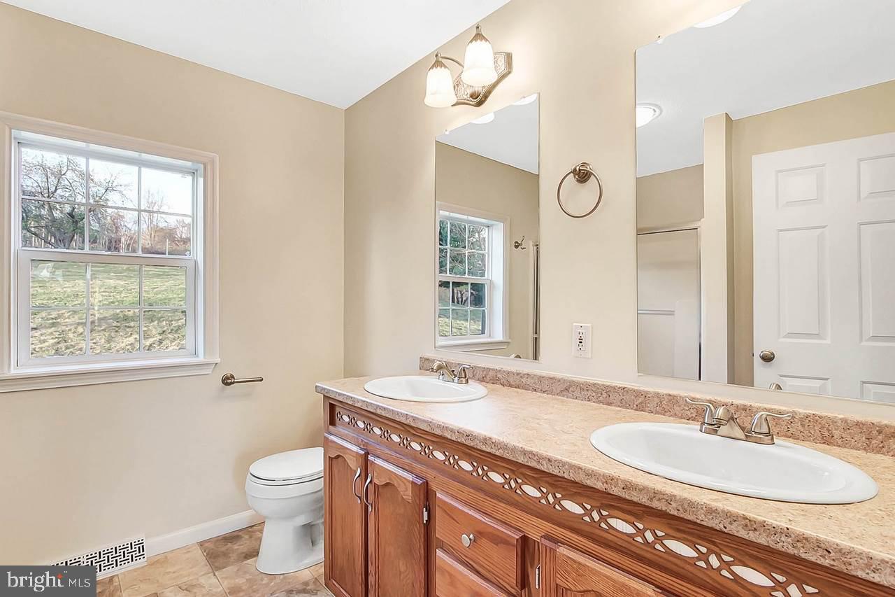 1665 County Line Road York Springs, PA 17372 - Photo 11 of 26 Gallery Image 11