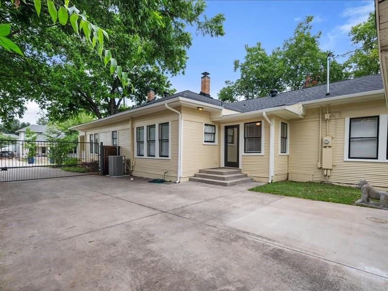 2001 Lipscomb Street Fort Worth, TX 76110 - Photo 36 of 40