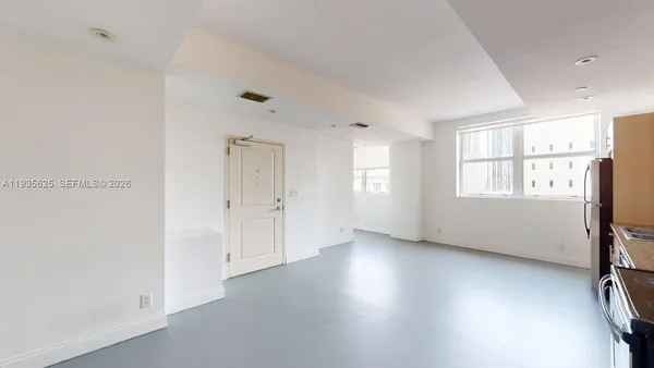 $267,500 | 111 East Flagler Street, Unit 810, Miami, FL 33131