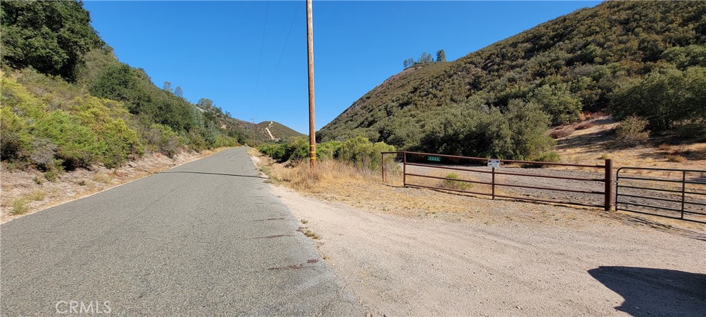 63123 Lockwood San Lucas Road Lockwood, CA 93932 - Photo 62 of 63 a view of a yard