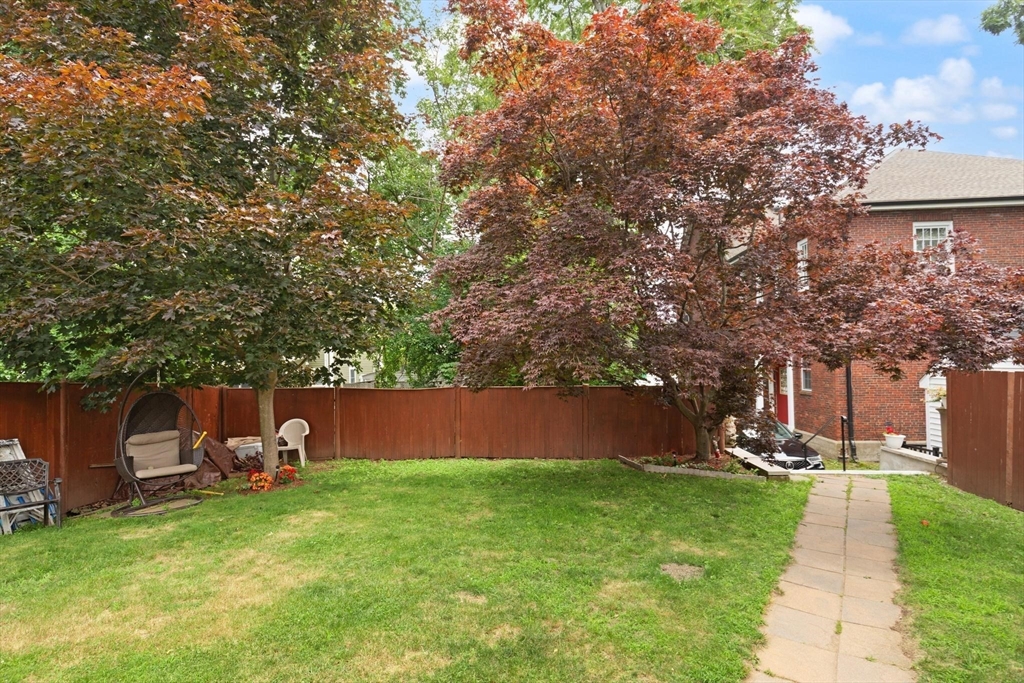 75 Andrews Street Medford, MA 02155 - Photo 32 of 40