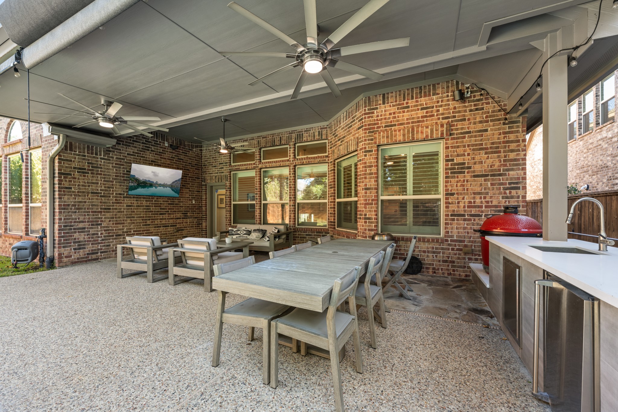 27 Fury Ranch Place Tomball, TX 77375 - Photo 39 of 47 a view of a dinning table and chairs in the patio
