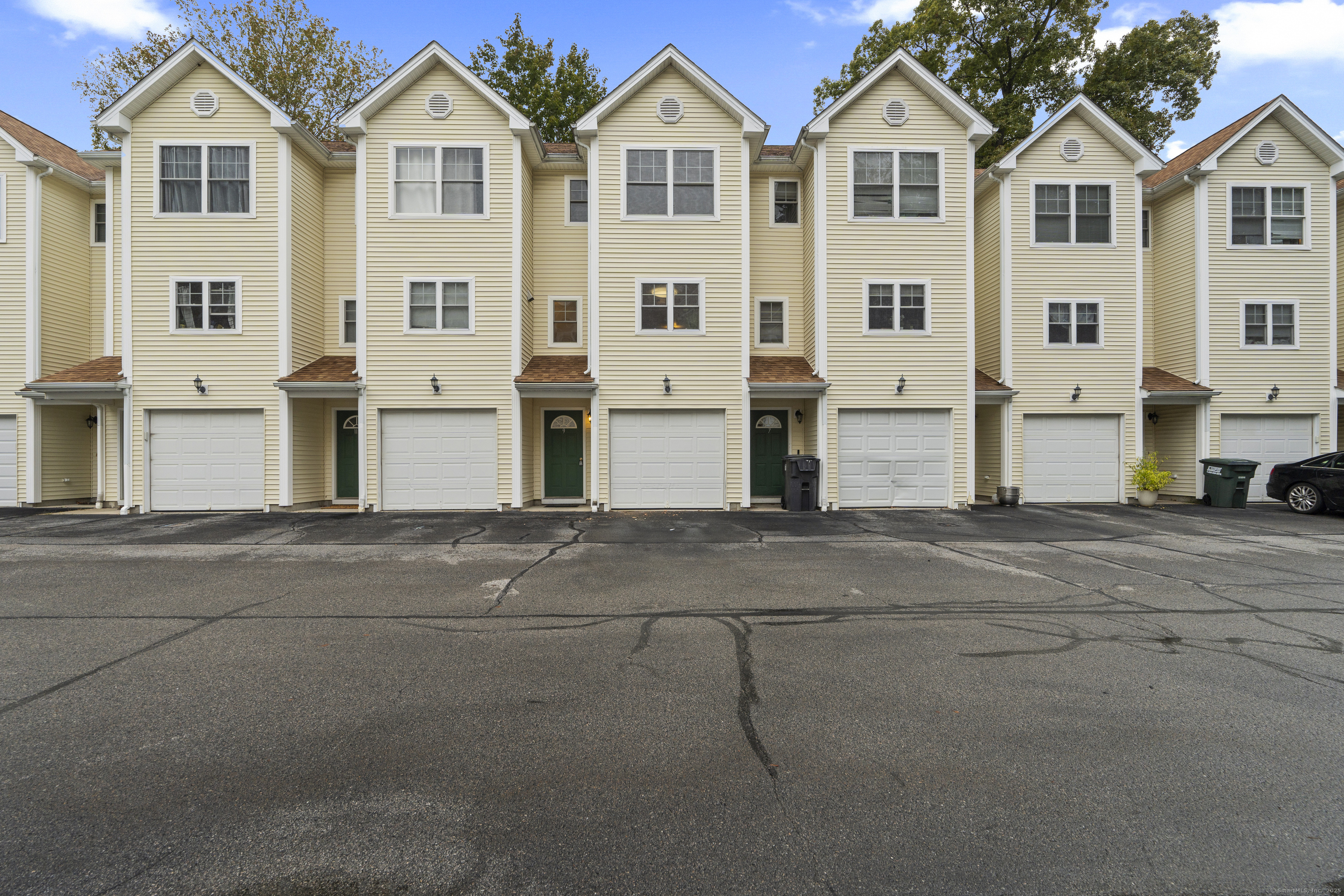 527 West Thames Street, Unit 9 Norwich, CT 06360 - Photo 1 of 25 a view of a large white building