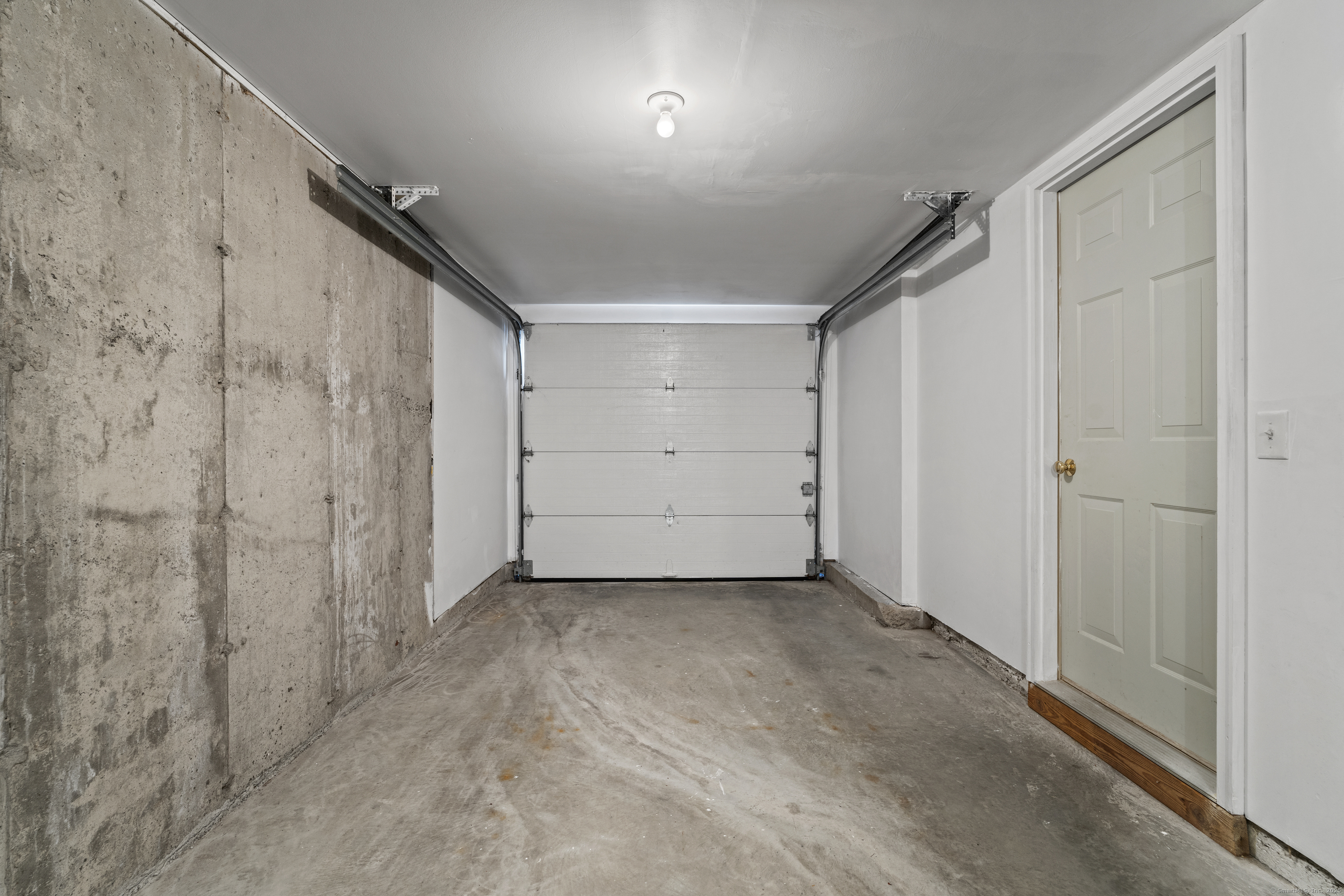 527 West Thames Street, Unit 9 Norwich, CT 06360 - Photo 24 of 25