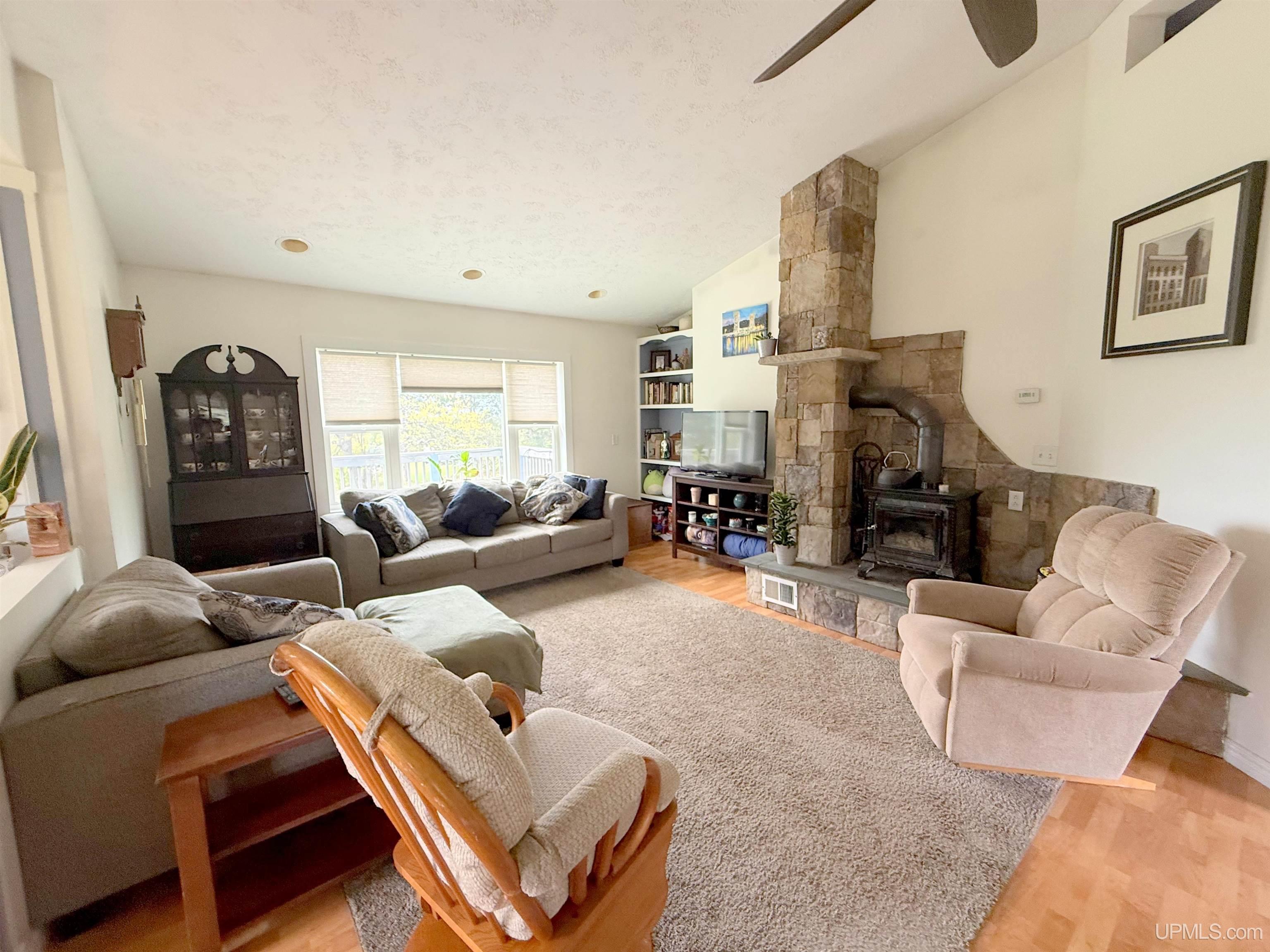 49863 Coal Dock Road Hancock, MI 49930 - Photo 6 of 52 Gallery Image 6