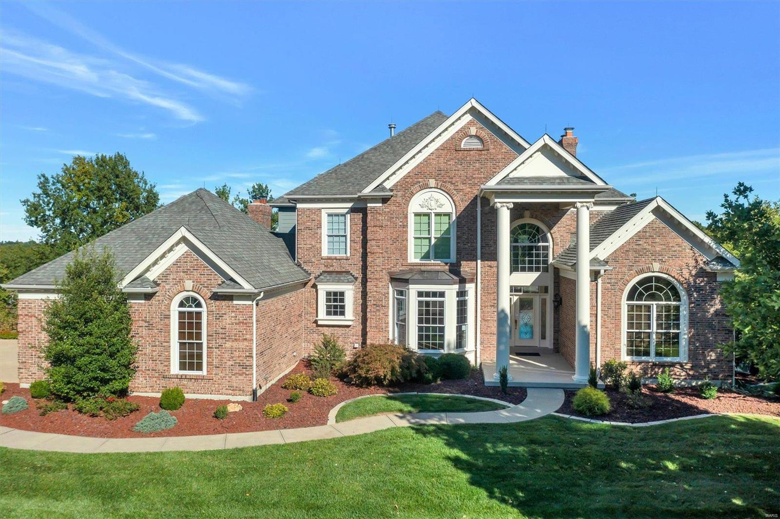 17975 Bonhomme Ridge Court Chesterfield, MO 63005 - Photo 2 of 69