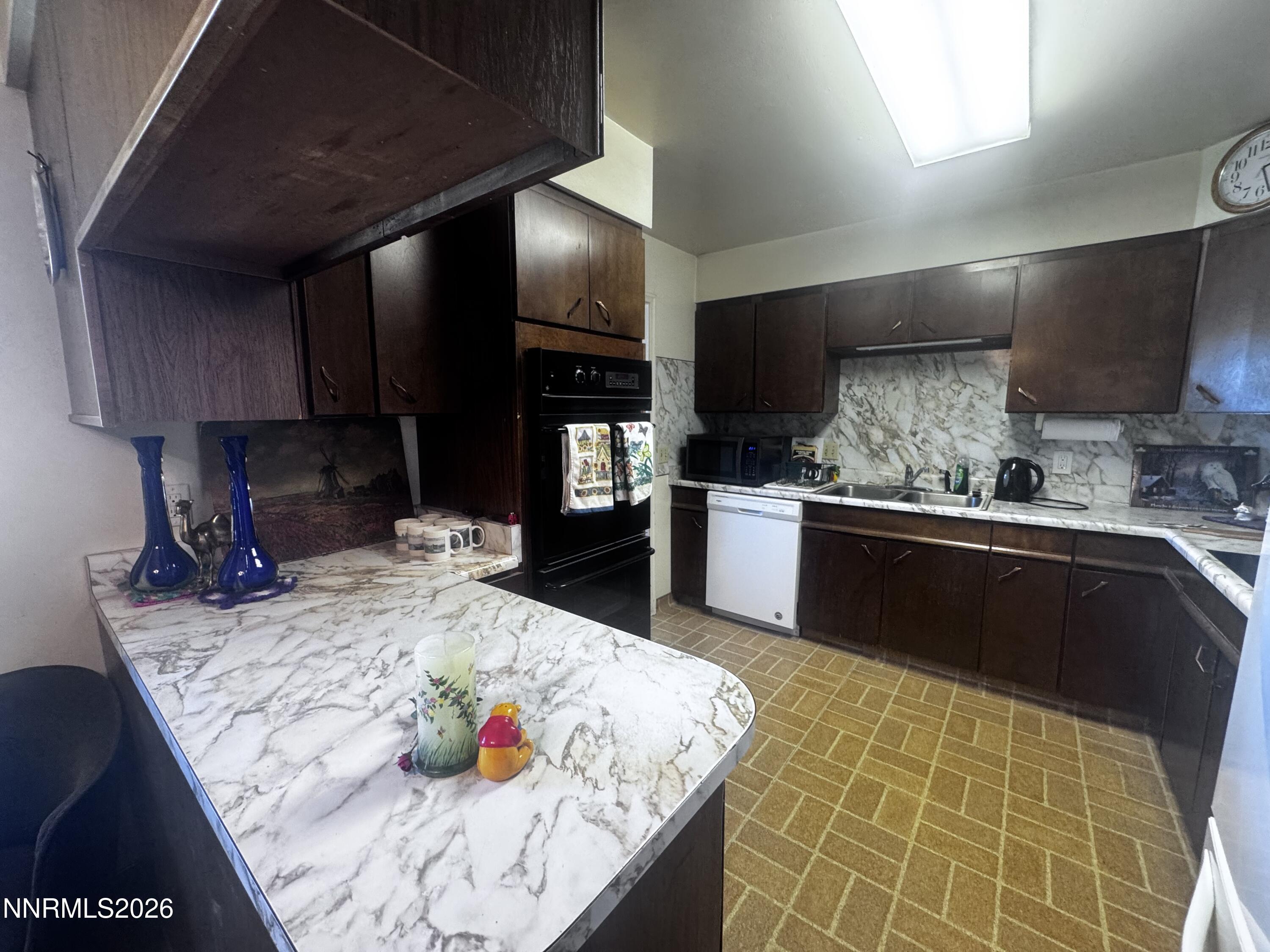 441 Venturacci Lane Fallon, NV 89406 - Photo 10 of 33 Kitchen