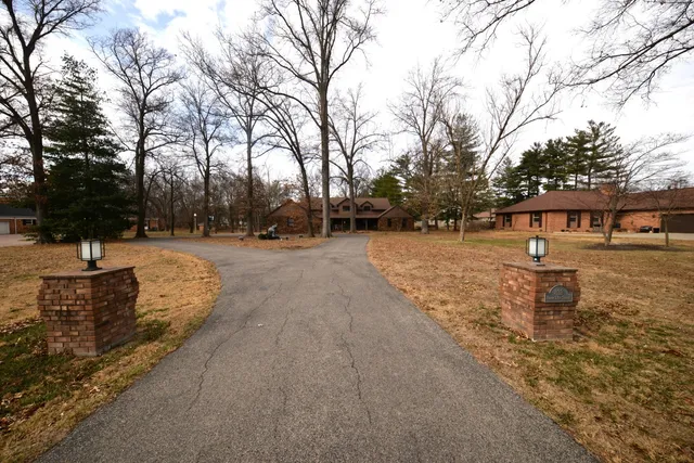 $399,000 | 833 North 27th Street, Mount Vernon, IL 62864