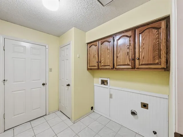 a view of a kitchen with an oven
