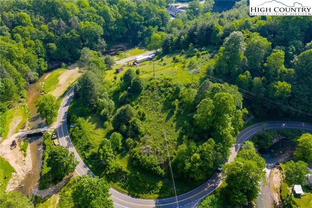 $469,900 | 1369 Anderson Hill Road, Lansing, NC 28643