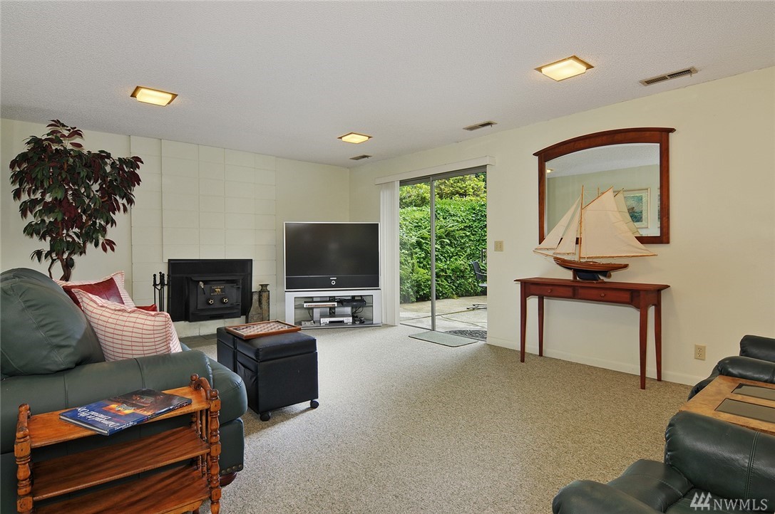 22002 Redmond-Fall City Road Northeast Redmond, WA 98053 - Photo 13 of 25 Gallery Image 13