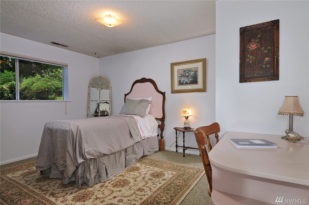 22002 Redmond-Fall City Road Northeast Redmond, WA 98053 - Photo 19 of 25 Gallery Image 19