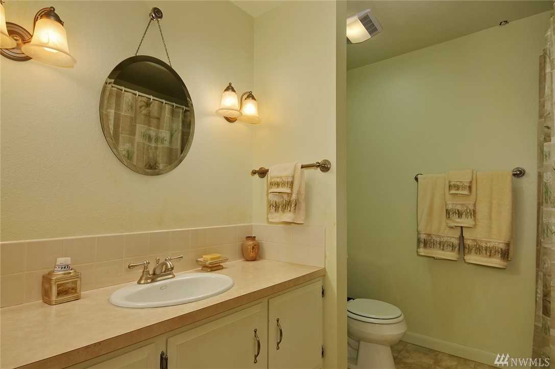 22002 Redmond-Fall City Road Northeast Redmond, WA 98053 - Photo 20 of 25 Gallery Image 20