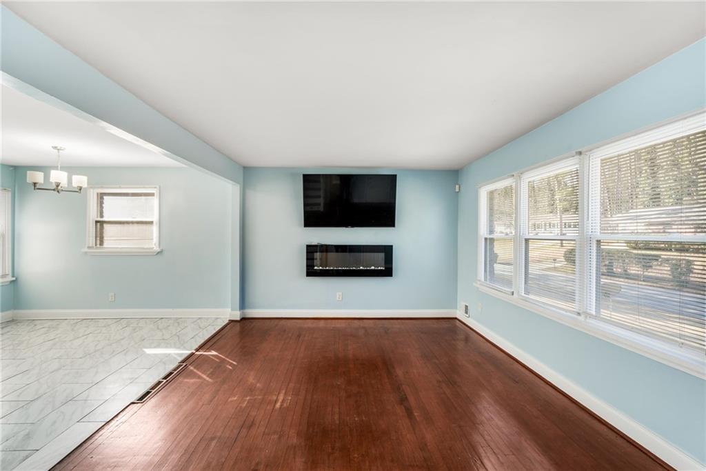 1918 Valley Ridge Drive Southwest Atlanta, GA 30331 - Photo 16 of 60 Gallery Image 16
