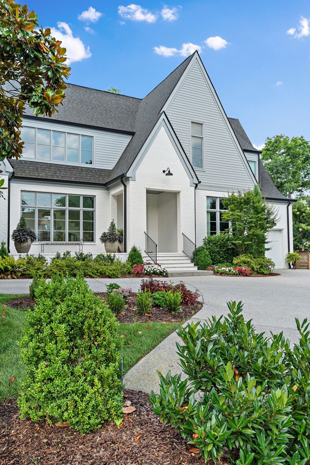 2825 Sugar Tree Road Nashville, TN 37215 - Photo 3 of 65