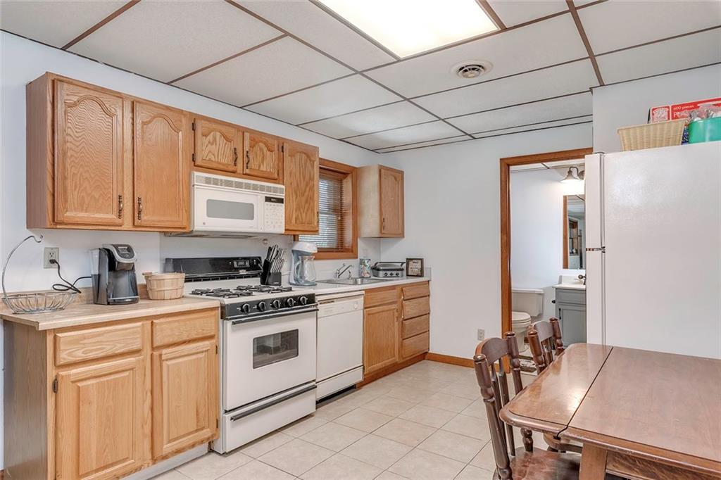212 Randy Lane Coraopolis, PA 15108 - Photo 20 of 25 Gallery Image 20