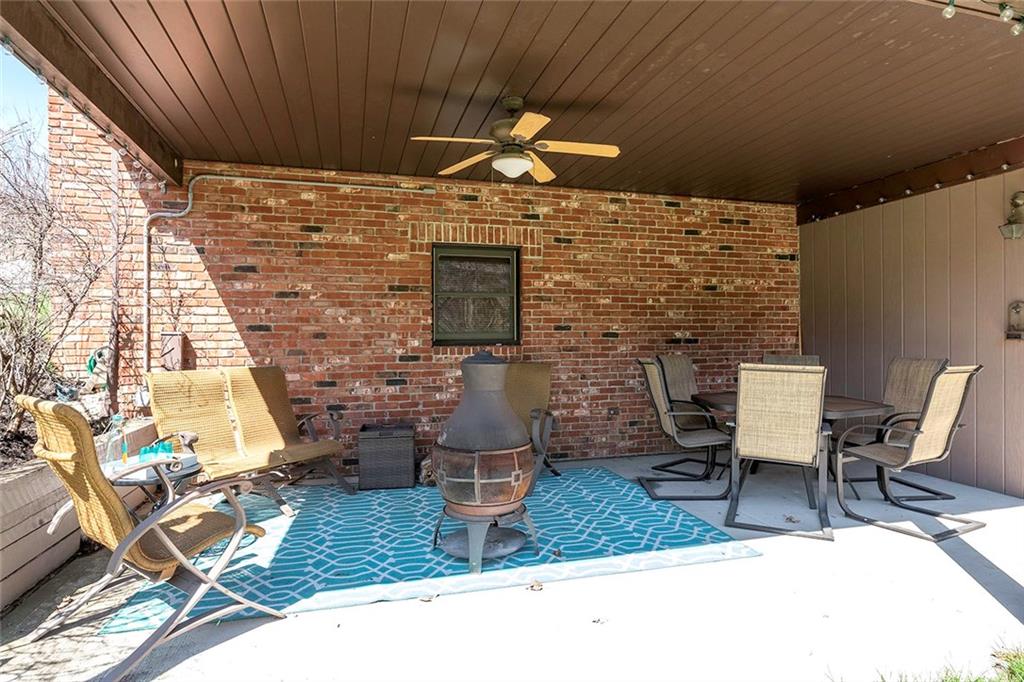 212 Randy Lane Coraopolis, PA 15108 - Photo 24 of 25 Gallery Image 24