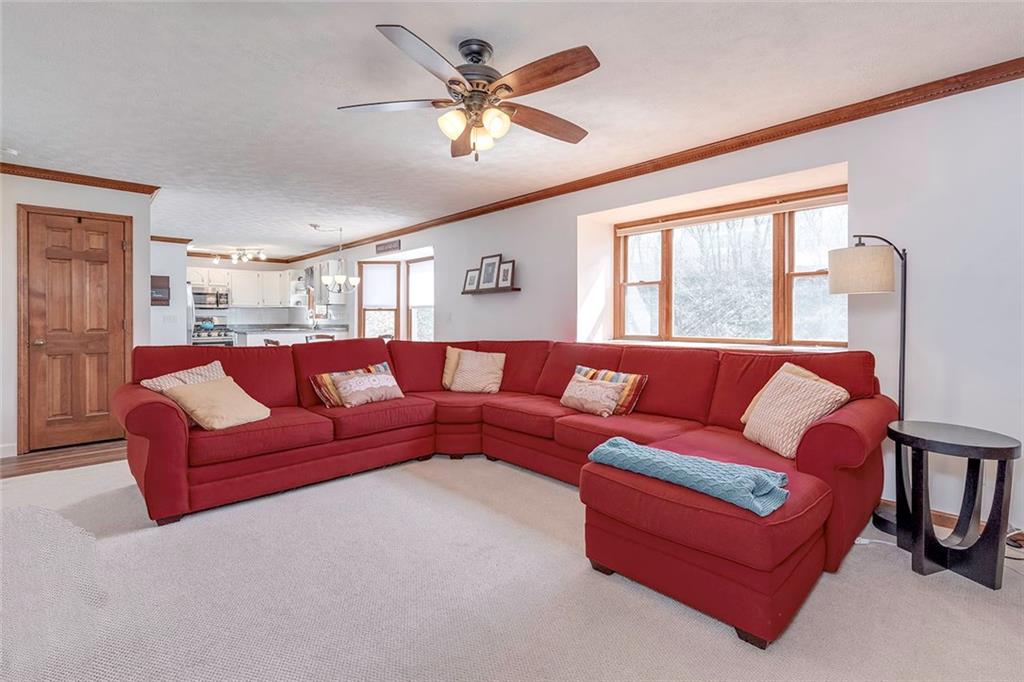 212 Randy Lane Coraopolis, PA 15108 - Photo 8 of 25 Gallery Image 8