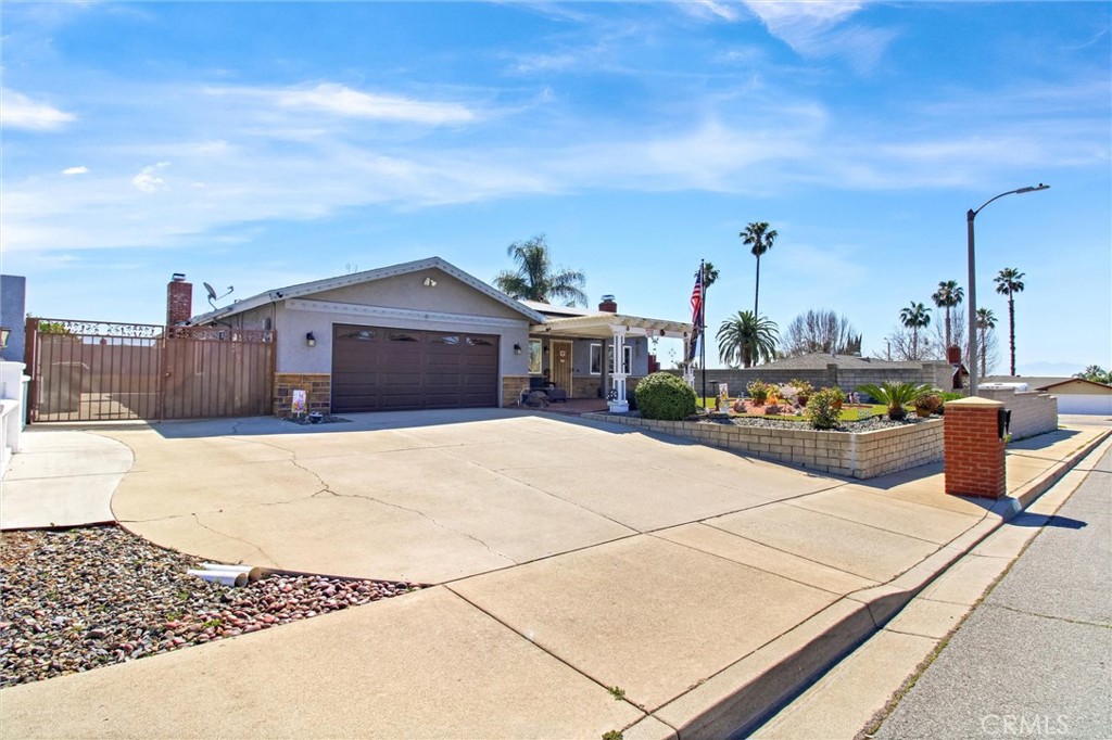 6961 Cambridge Avenue Rancho Cucamonga, CA 91701 - Photo 5 of 36