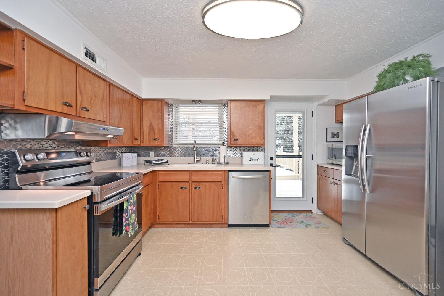 8950 Butler Warren Road Mason, OH 45040 - Photo 10 of 37 Gallery Image 10
